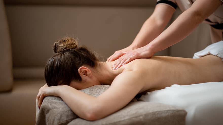 massage therapist in Omaha, NE